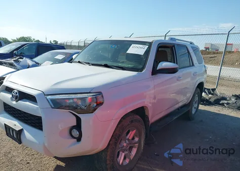 2016 Toyota 4Runner Sr5 z USA, uszkodzony, nr VIN JTEBU5JR2G5277989